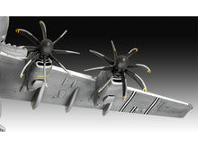 Laden Sie das Bild in den Galerie-Viewer, Revell Air Defender Set Airbus A400M und Tornado