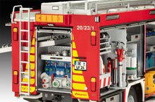 Laden Sie das Bild in den Galerie-Viewer, Revell 07586 - Schlingmann TLF 16/25