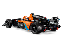 Laden Sie das Bild in den Galerie-Viewer, LEGO 42169 - NEOM McLaren Formula E-Race-Car