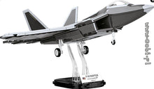 Laden Sie das Bild in den Galerie-Viewer, COBI 5855 - Lockheed F-22 Raptor