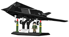 Laden Sie das Bild in den Galerie-Viewer, COBI 5903 - Lockheed F-117 Nighthawk