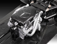 Laden Sie das Bild in den Galerie-Viewer, Revell 07096 - Vodafone McLaren Mercedes MP4-25 "L. Hamilton"