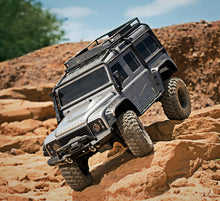 Laden Sie das Bild in den Galerie-Viewer, TRAXXAS TRX-4 Scale & Trail Crawler Land Rover Defender Silver RTR