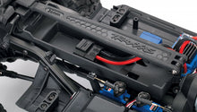Laden Sie das Bild in den Galerie-Viewer, TRAXXAS TRX-4 Scale & Trail Crawler Land Rover Defender Silver RTR