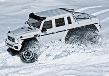 Laden Sie das Bild in den Galerie-Viewer, Traxxas TRX-6 Mercedes-Benz G63 AMG 6x6 - WHITE Special Edition