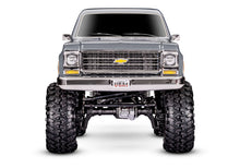 Laden Sie das Bild in den Galerie-Viewer, TRAXXAS TRX-4 Crawler Chevrolet K10 High Trail Silver RTR