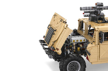 Laden Sie das Bild in den Galerie-Viewer, Cada C61036W - Humvee (3935 Teile)