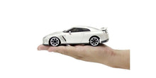 Laden Sie das Bild in den Galerie-Viewer, Kyosho First Mini-Z 1:28 Nissan GT-R R35 Silver