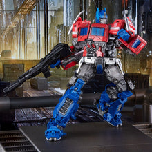 Laden Sie das Bild in den Galerie-Viewer, Transformers: Bumblebee Masterpiece Movie Series Actionfigur MPM-12 Optimus Prime 28 cm