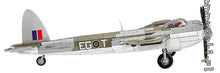 Laden Sie das Bild in den Galerie-Viewer, COBI 5735 - De Havilland DH-98 Mosquito