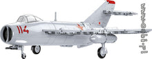 Laden Sie das Bild in den Galerie-Viewer, COBI 5823 - MiG-17 NATO Code "Fresco"