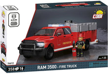 Laden Sie das Bild in den Galerie-Viewer, COBI 24612 - RAM 3500 Fire Truck
