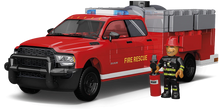 Laden Sie das Bild in den Galerie-Viewer, COBI 24612 - RAM 3500 Fire Truck
