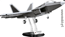 Laden Sie das Bild in den Galerie-Viewer, COBI 5855 - Lockheed F-22 Raptor
