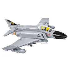 Laden Sie das Bild in den Galerie-Viewer, Cobi 5897 - F-4 Phantom II
