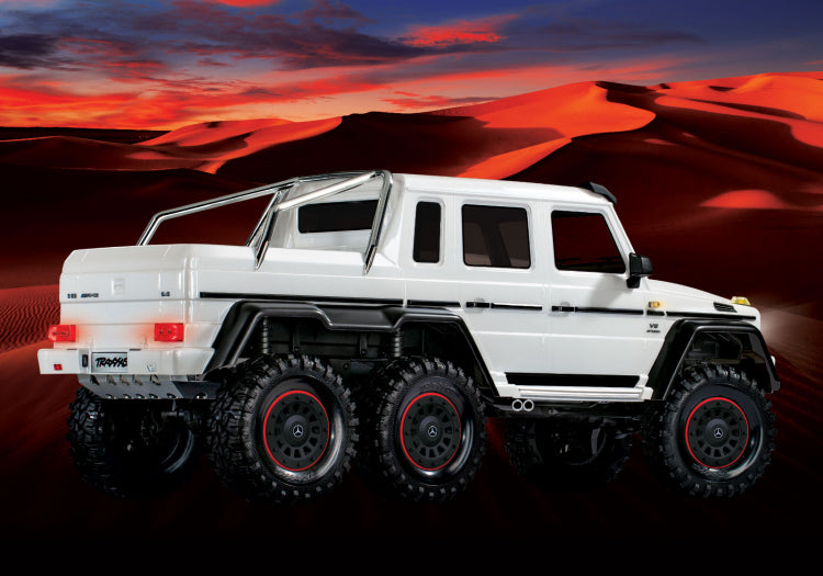 Traxxas TRX-6 Mercedes-Benz G63 AMG 6x6 - WHITE Special Edition