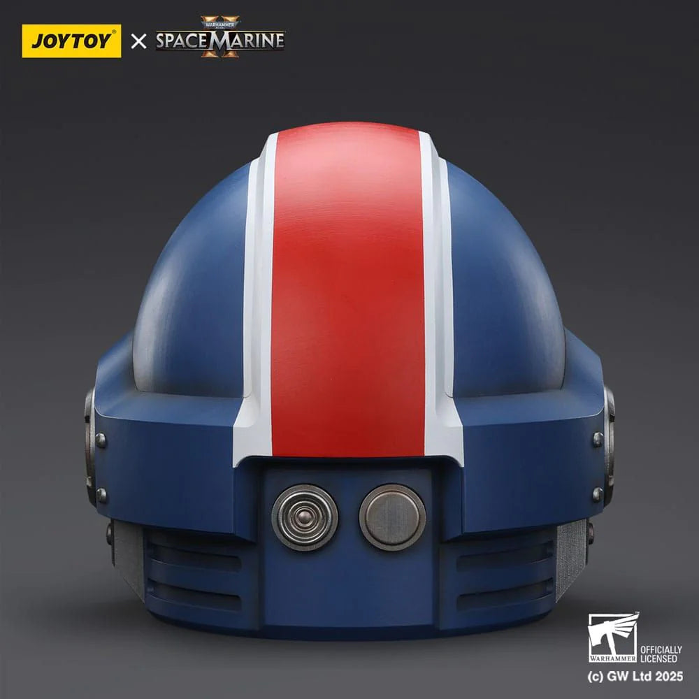 Space Marine 2 Replik Ultramarines Lieutenant Titus Helm 30 cm Warhammer 40K