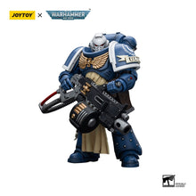 Laden Sie das Bild in den Galerie-Viewer, Warhammer 40k Actionfigur 1/18 Ultramarines Sternguard Veteran with Heavy Bolter 12 cm
