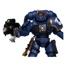 Laden Sie das Bild in den Galerie-Viewer, Warhammer 40,000 Actionfigur Lieutenant in Phobos Armor (Ultramarines) 18 cm
