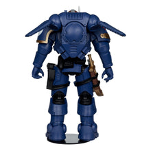 Laden Sie das Bild in den Galerie-Viewer, Warhammer 40,000 Actionfigur Lieutenant in Phobos Armor (Ultramarines) 18 cm
