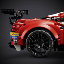 Laden Sie das Bild in den Galerie-Viewer, LEGO® Technic 42125 - Ferrari 488 GTE AF Corse #51
