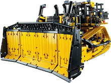 Laden Sie das Bild in den Galerie-Viewer, LEGO® Technic 42131 Appgesteuerter Cat® D11 Bulldozer
