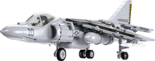 Laden Sie das Bild in den Galerie-Viewer, COBI 5809 - AV-8B Harrier II Plus
